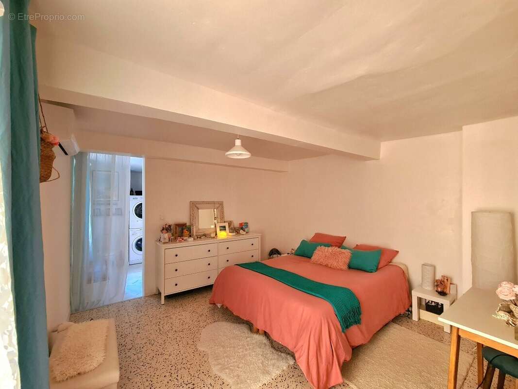 Maison à SAINT-CHINIAN