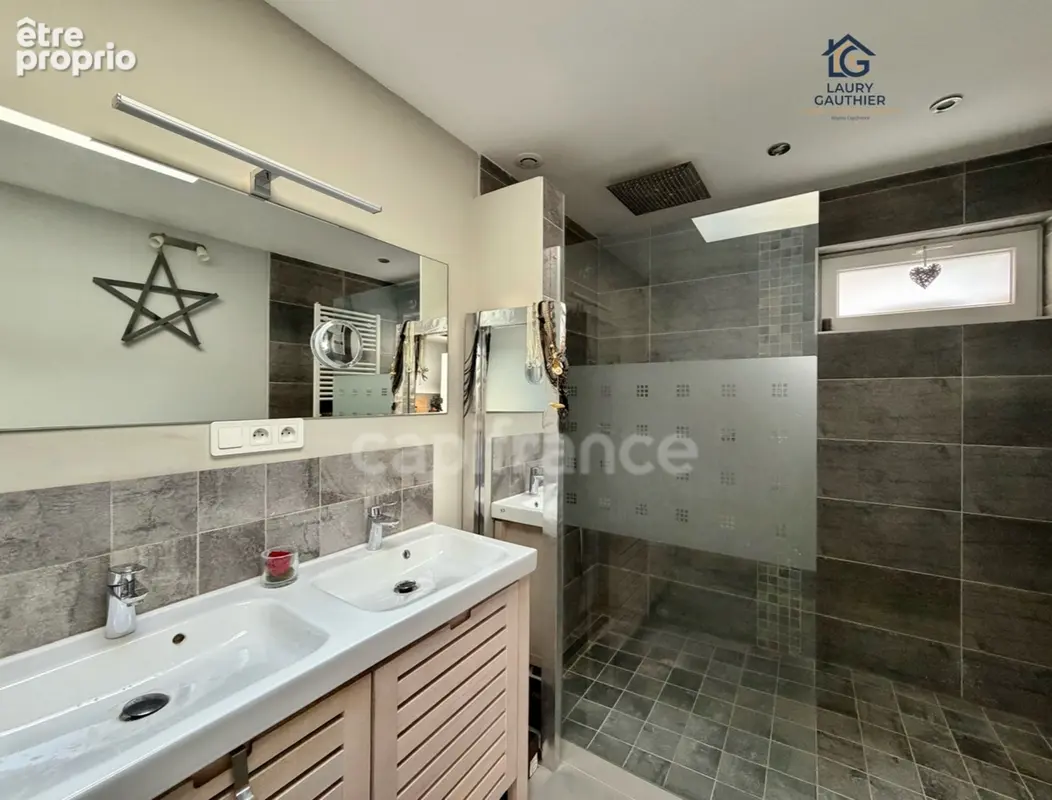 COMINES CENTRE – 116 m² – DPE C – 4 PIÈCES dont grande suite parentale – cour Ouest sans vis-à-vis - photo 9