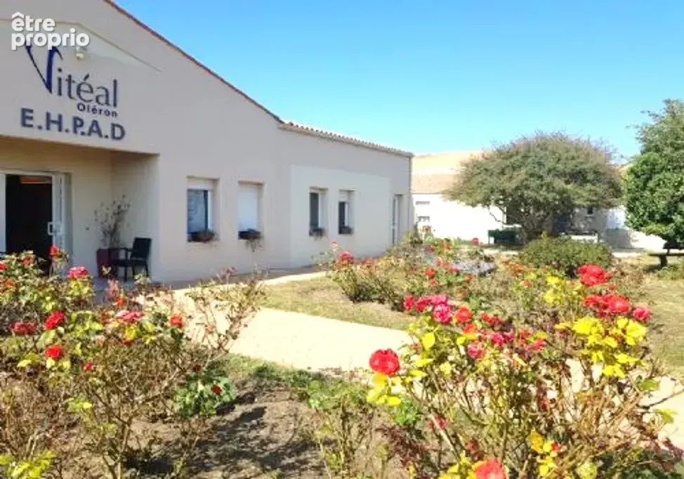 INVESTISSEMENT LOCATIF  ST-PIERRE-D'OLERON  Résidence Ehpad Viteal Oléron - 8,03 % de rentabilité - photo 11