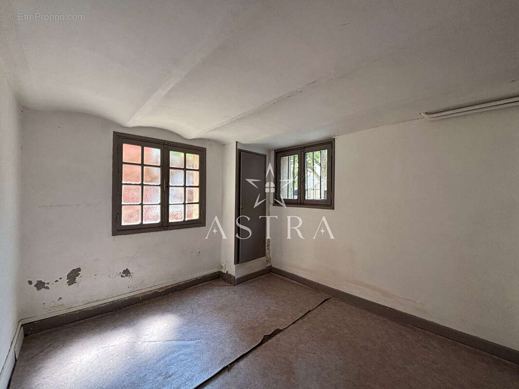Maison 4 pièces - 83,78 m² - Travaux de rénovation à prévoir - photo 7
