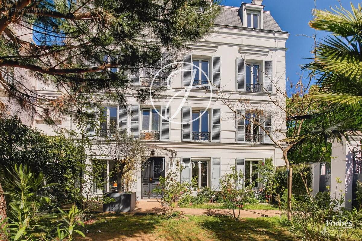Maison à SAINT-CLOUD