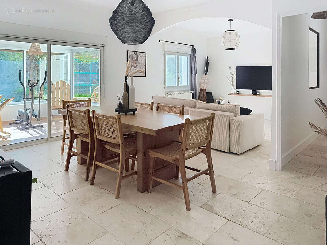 Maison à LES ANGLES