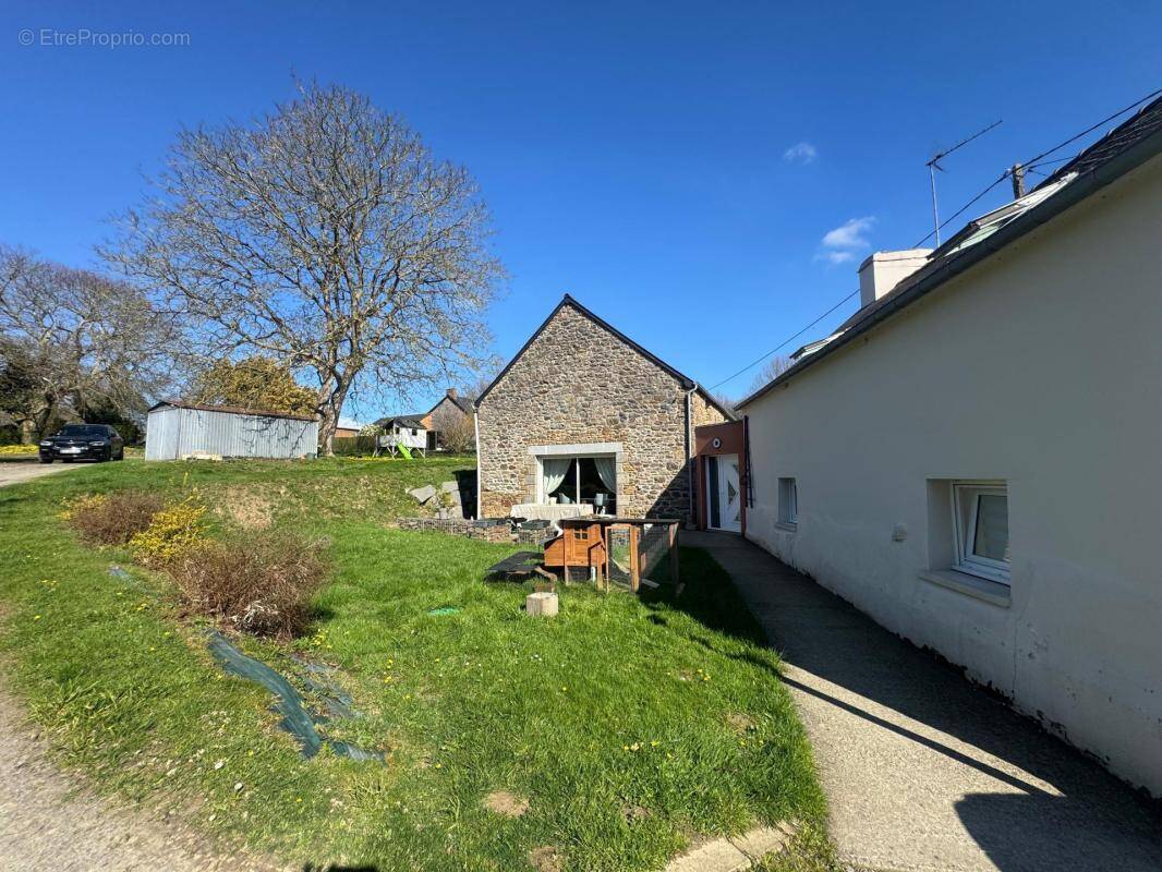 Maison à MINIAC-MORVAN