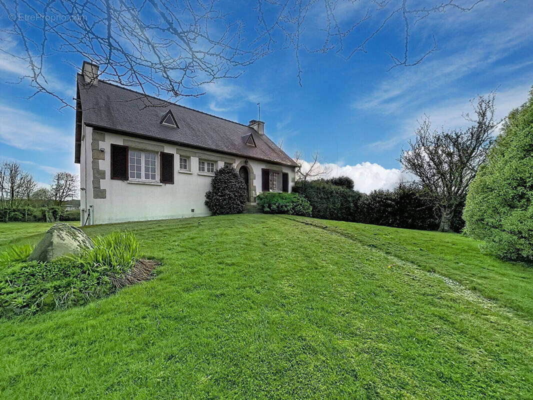 Maison à SAINT-PIERRE-DE-PLESGUEN