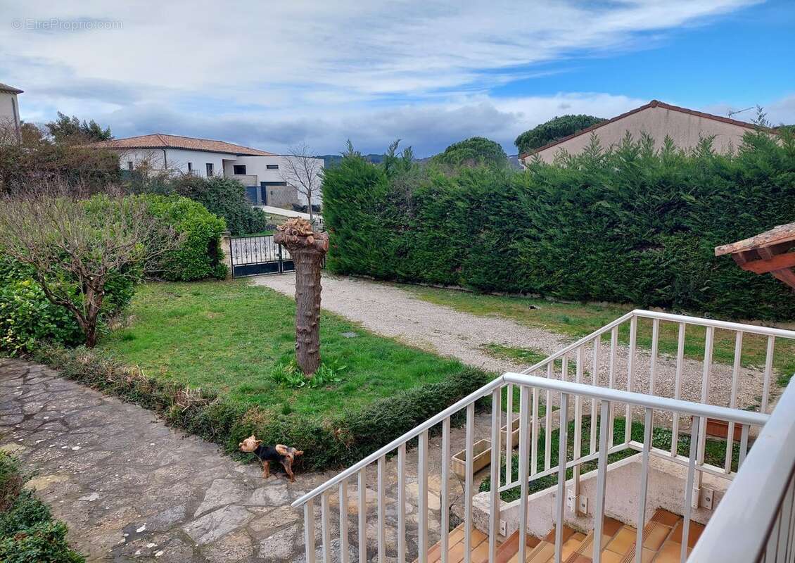 Maison à SAINT-JULIEN-LES-ROSIERS