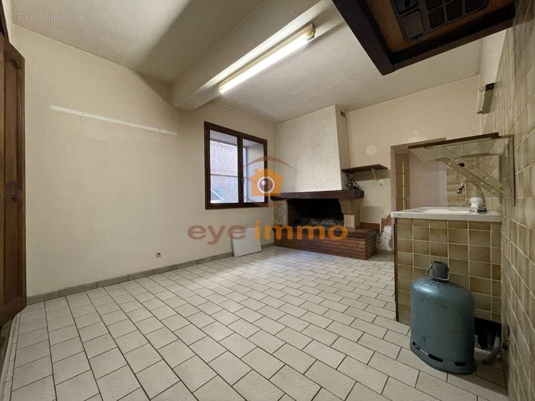Appartement à LESPIGNAN