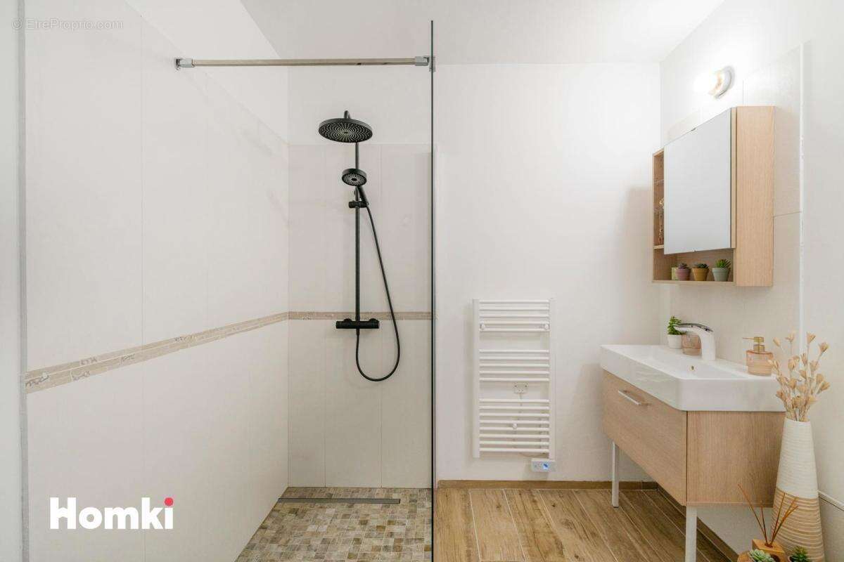 Appartement à MARSEILLE-7E