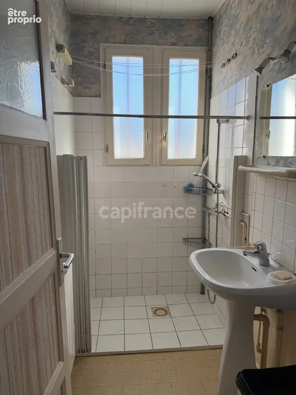 Maison à vendre 4 pièces de 65 m2 JOIGNY (89) 3 chambres sous sol Terrain de 754 m2 - photo 3