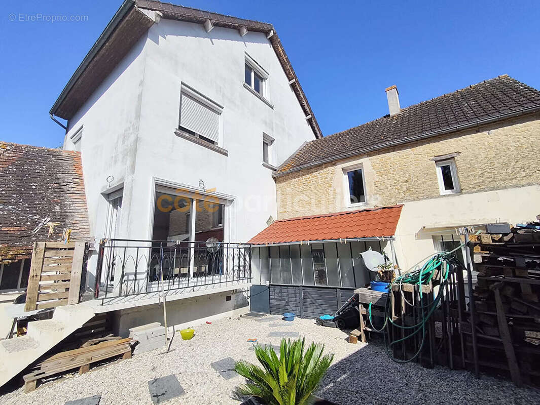 Maison Mezidon Vallee D Auge 8 pièce(s) 167 m2 - photo 14