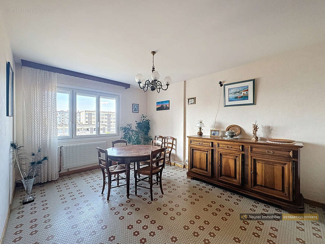 Appartement à SAINT-PRIEST