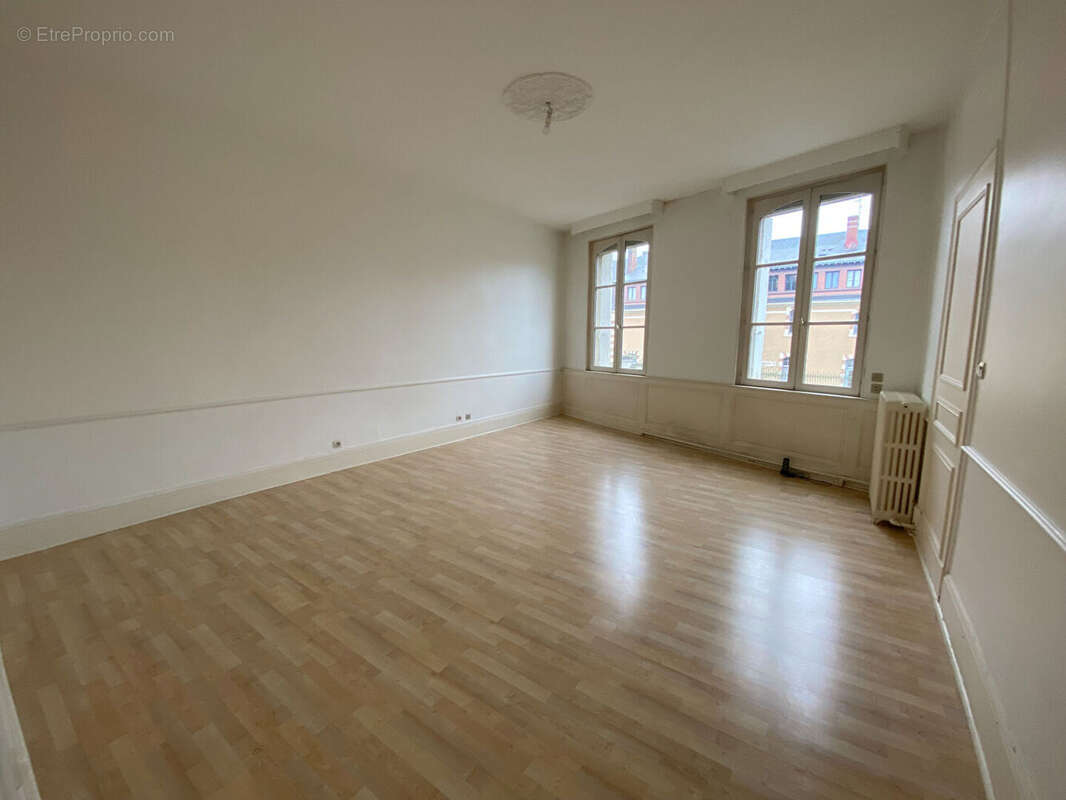 Maison à LA FERTE-BERNARD