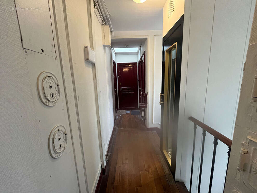 Appartement à PARIS-14E