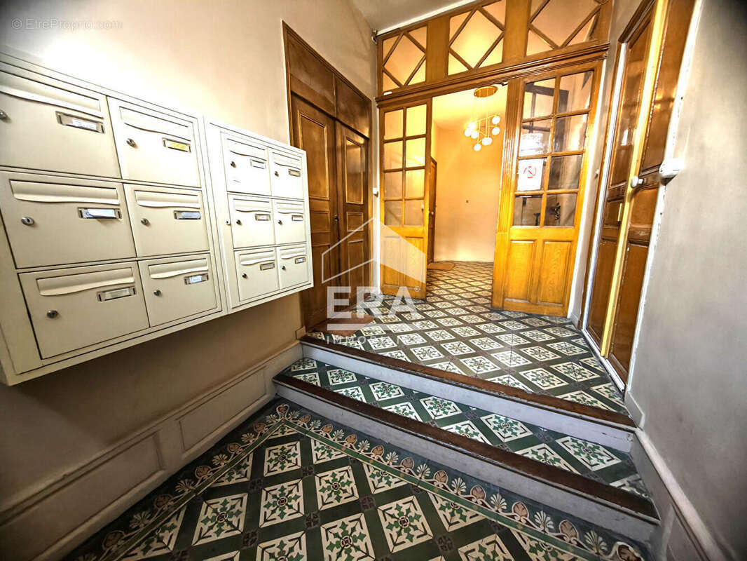 Appartement à MARSEILLE-5E