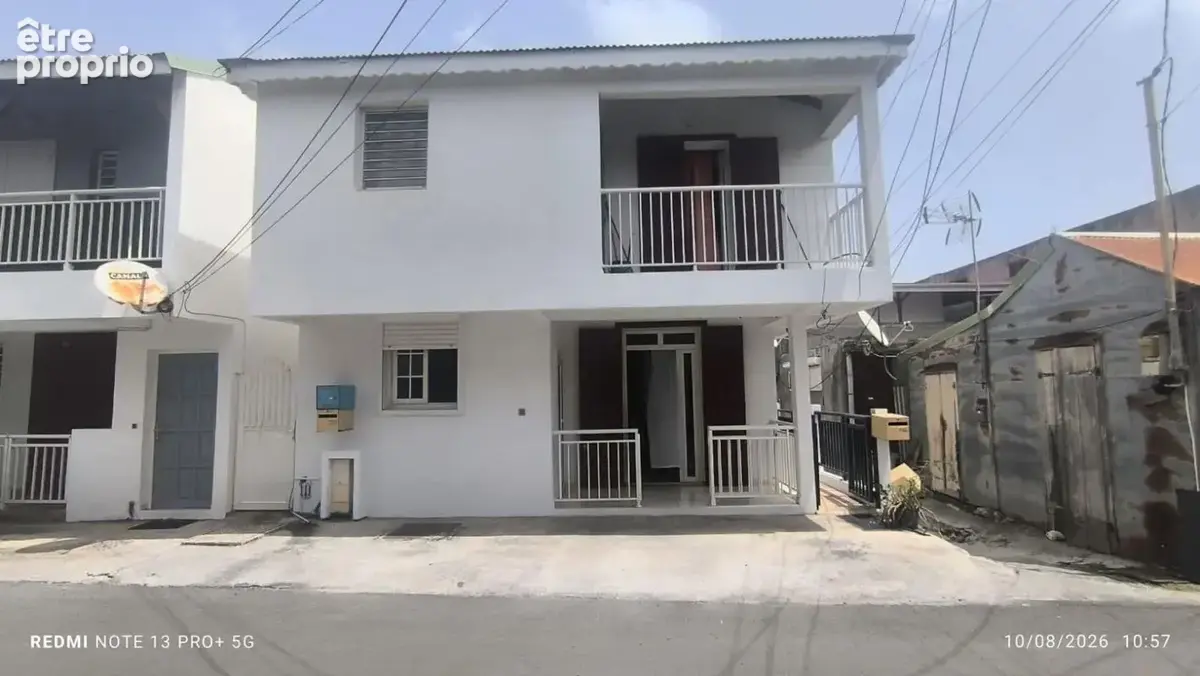Immeuble de rapport constitué de 4 appartements au moule(97160) - photo 1