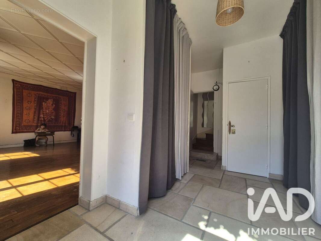 Maison 201 m² à Champigny  - photo 2