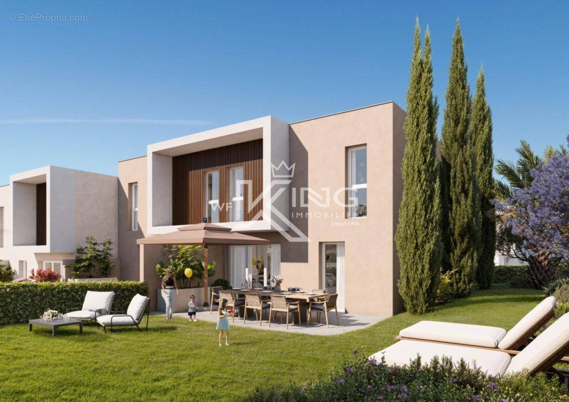 Maison à FREJUS