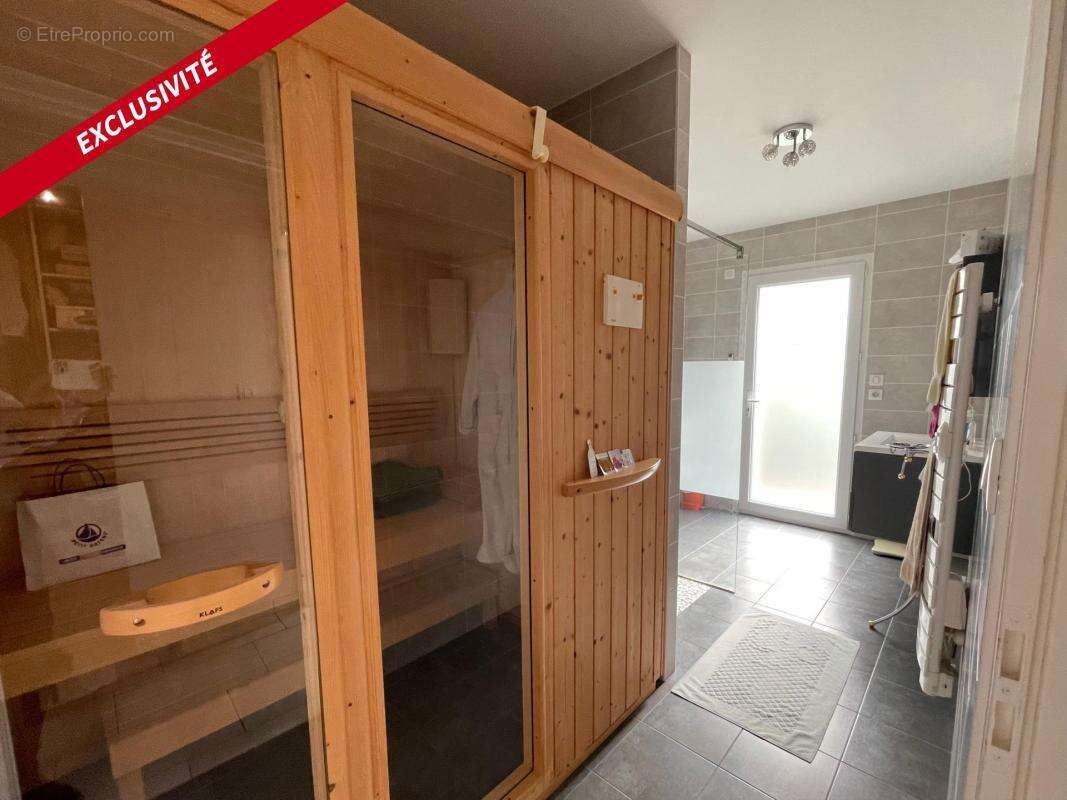Maison 174m / 6 pièces + garage de 55m2 et Spa de nage et sauna - photo 9