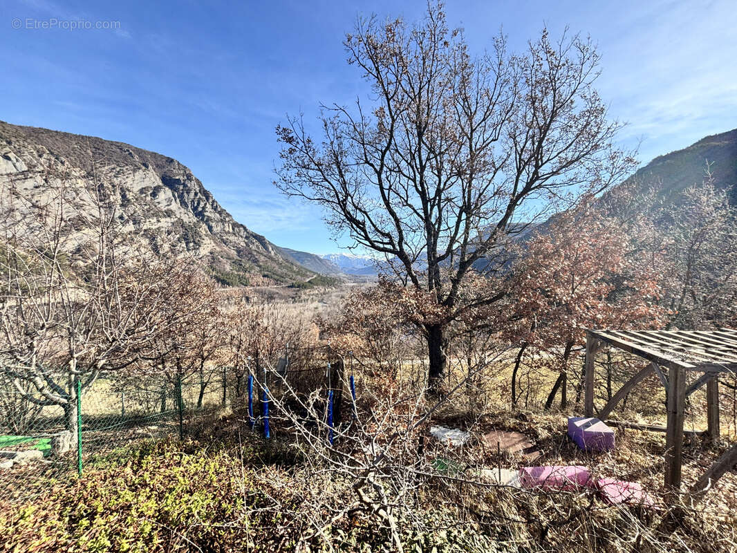 Terrain à TALLARD