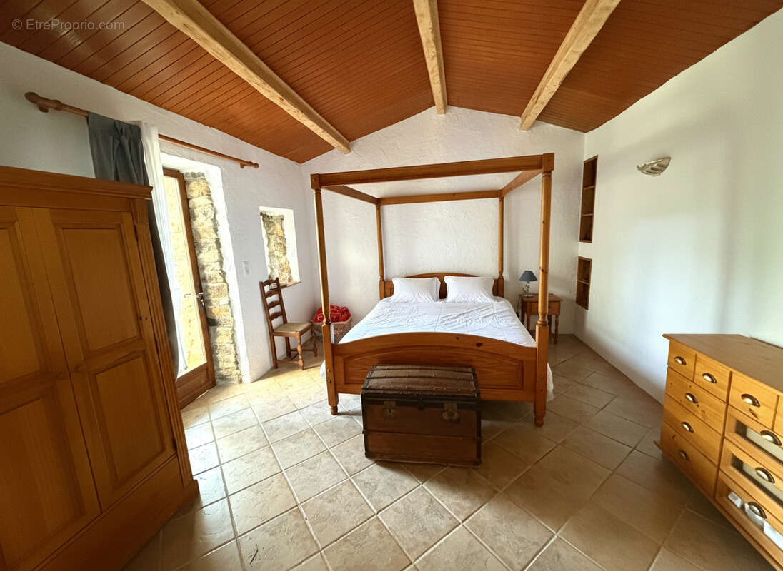 Maison à CORRENS