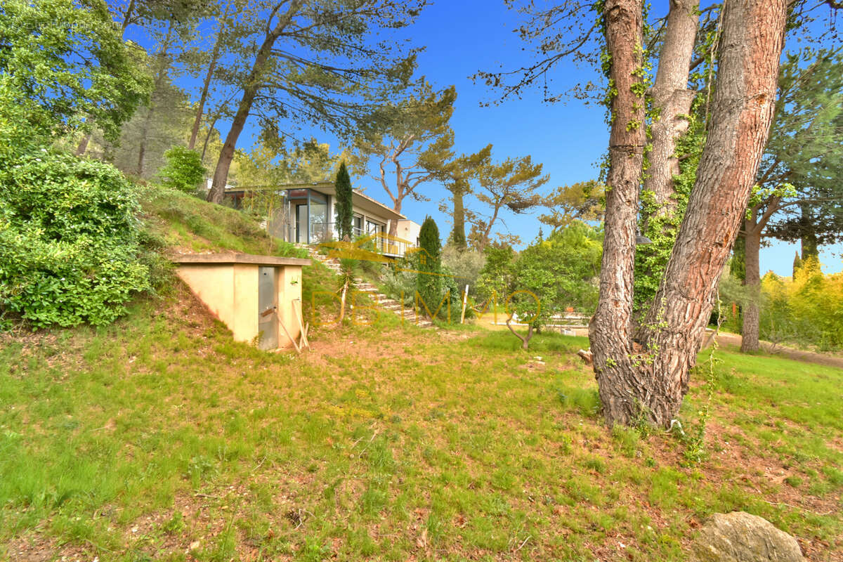 Maison à VILLENEUVE-LES-AVIGNON