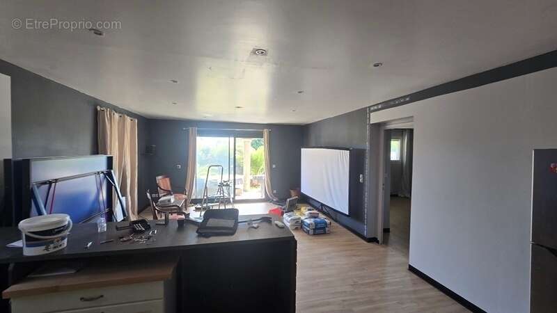 Maison à VILLEMOUSTAUSSOU