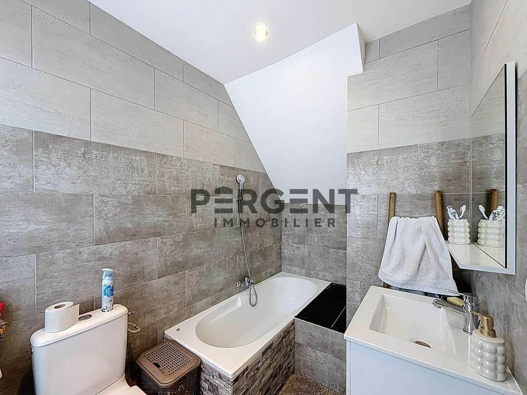 Appartement à CHARLEVILLE-MEZIERES