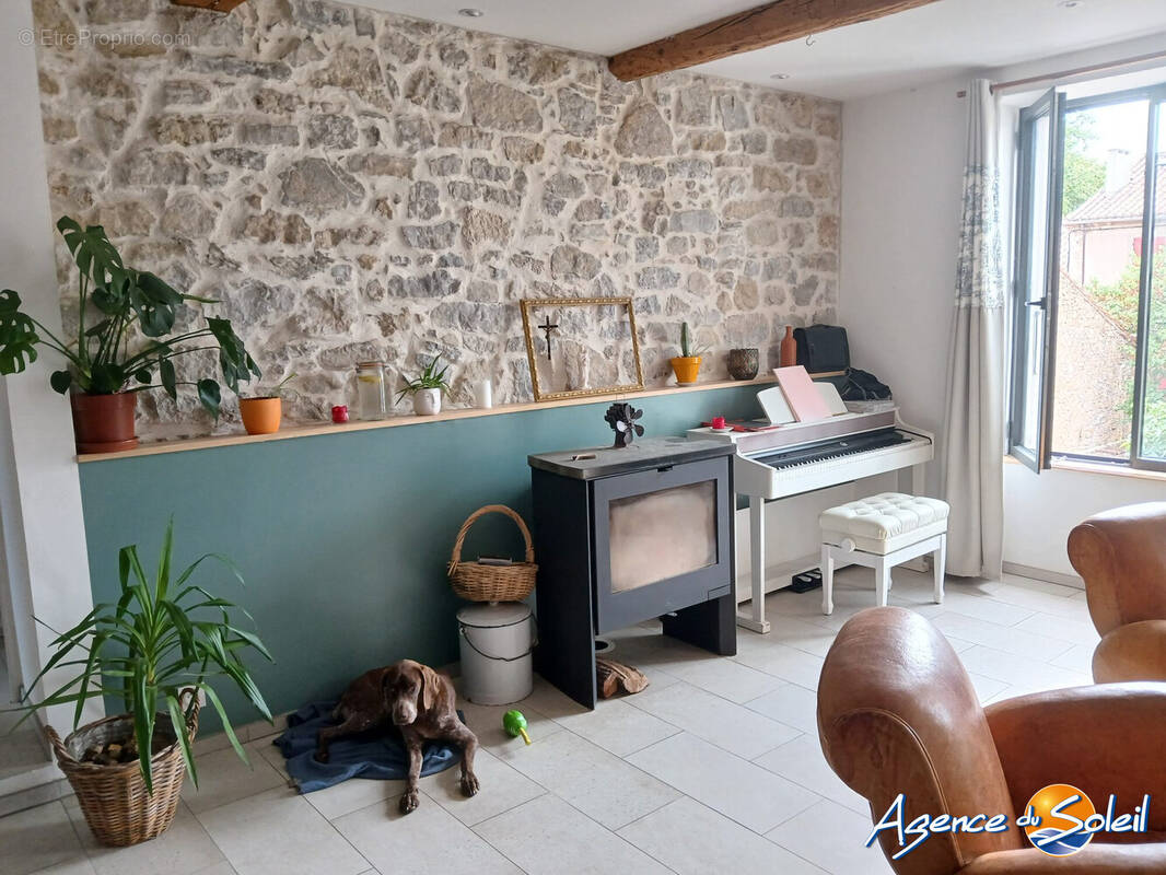 Maison à VILLESEQUE-DES-CORBIERES