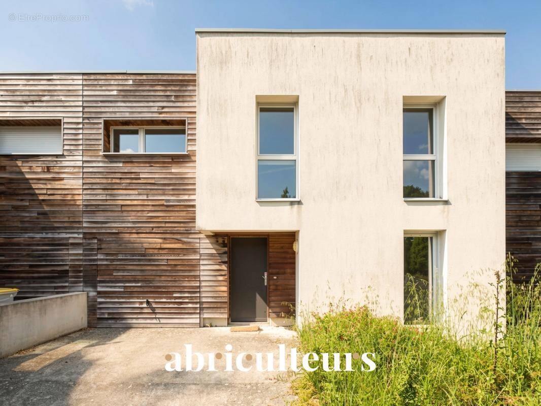 Appartement à BOUGUENAIS