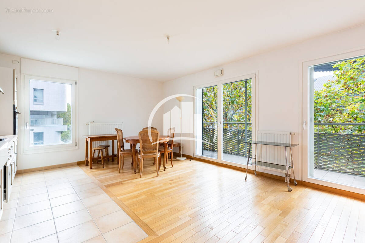 Appartement à PARIS-19E