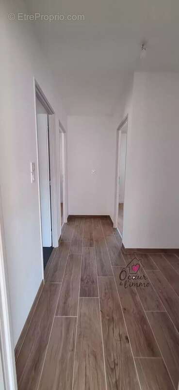 Maison à SAINT-MACAIRE-EN-MAUGES