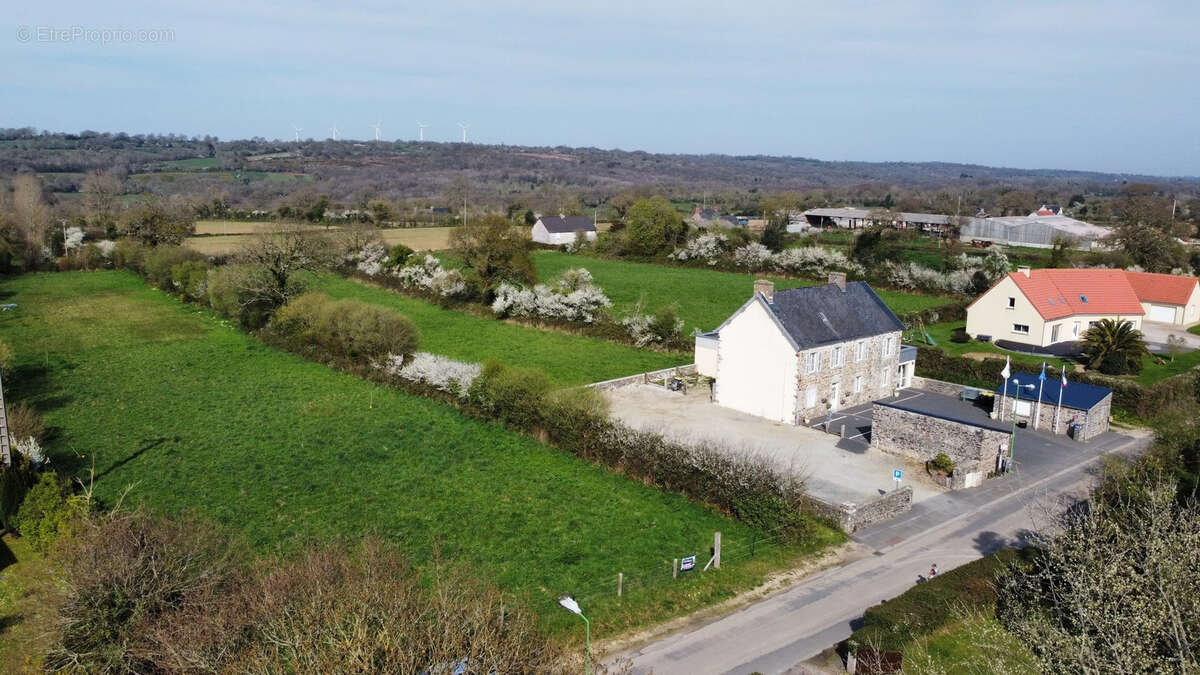 Terrain à LA HAYE-D&#039;ECTOT