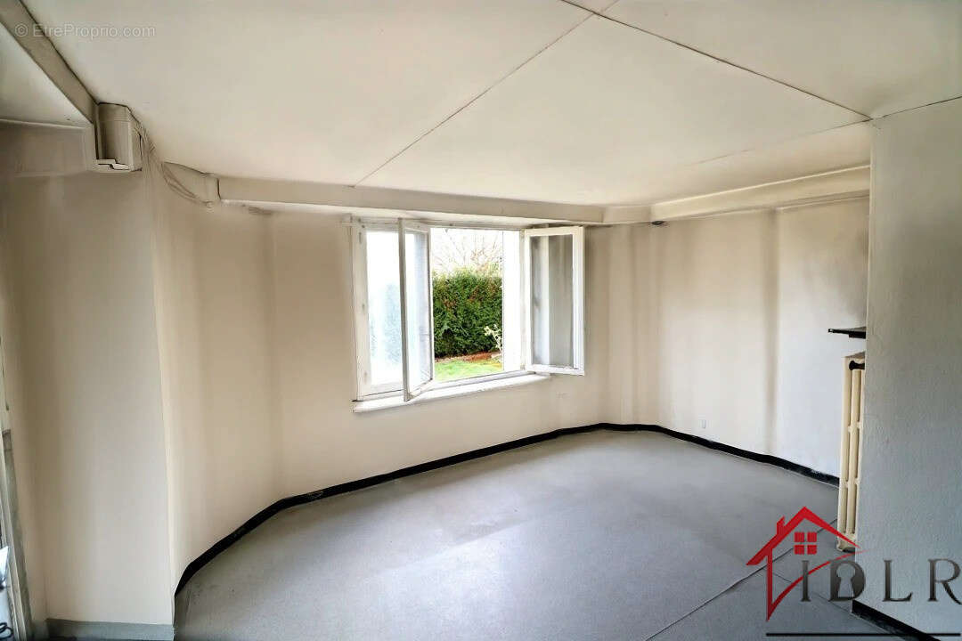 Maison 5 pièces 3 chambres   EPINAL COTEAU CHANTRAINE 120 m2 - photo 14