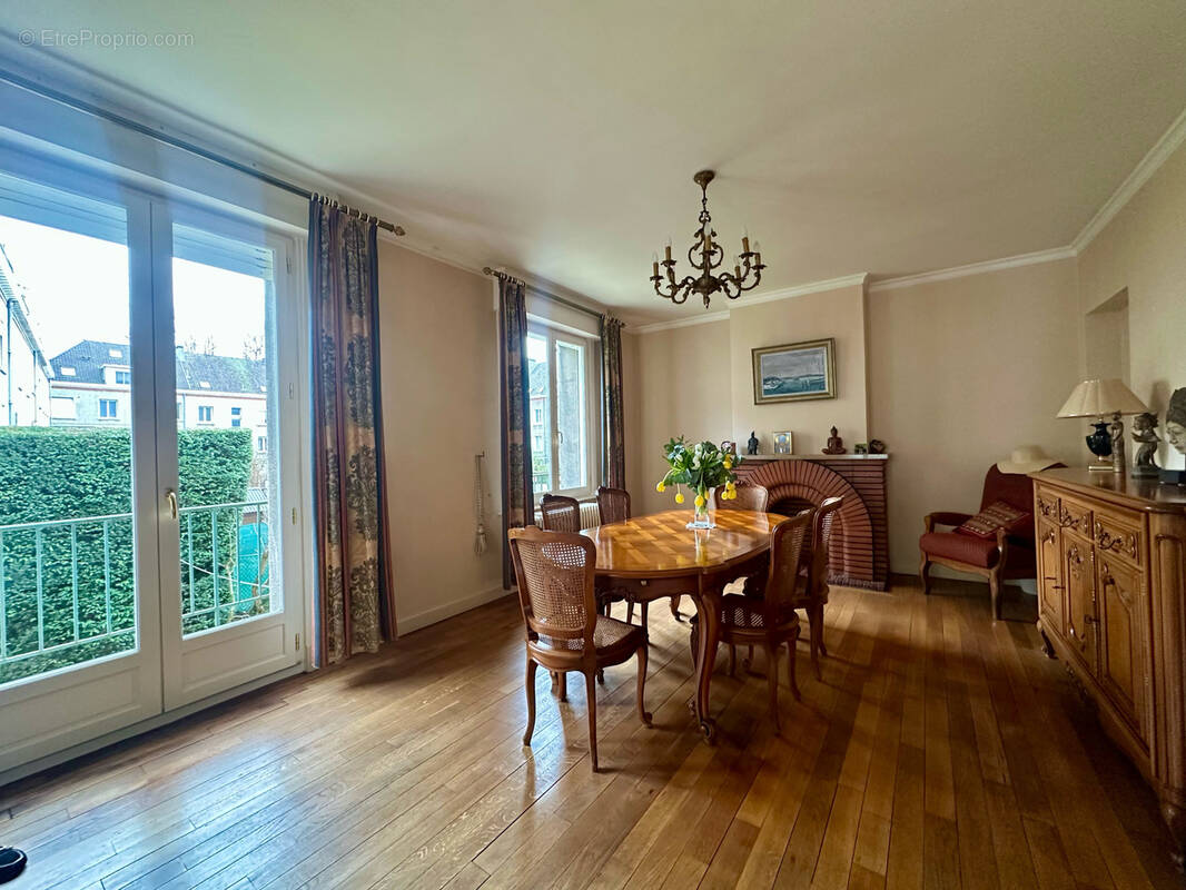Maison à VALENCIENNES