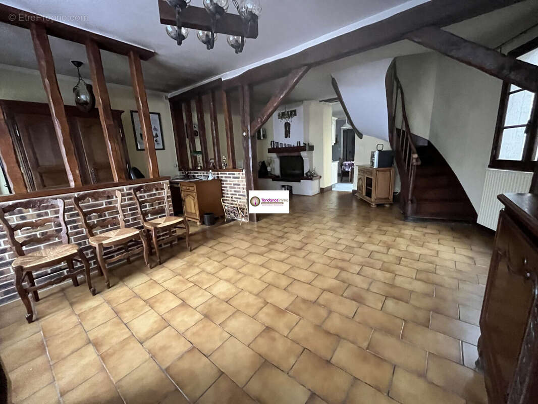 Maison à LE MELE-SUR-SARTHE