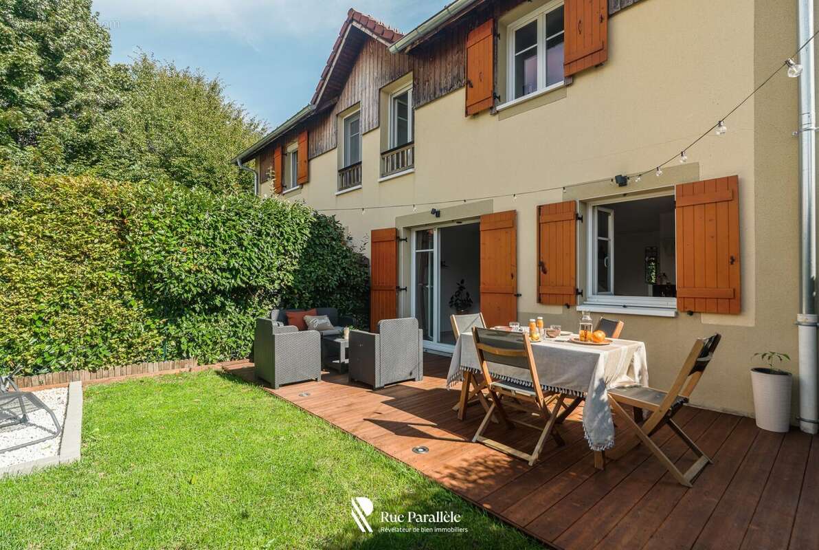 Maison à VILLY-LE-PELLOUX