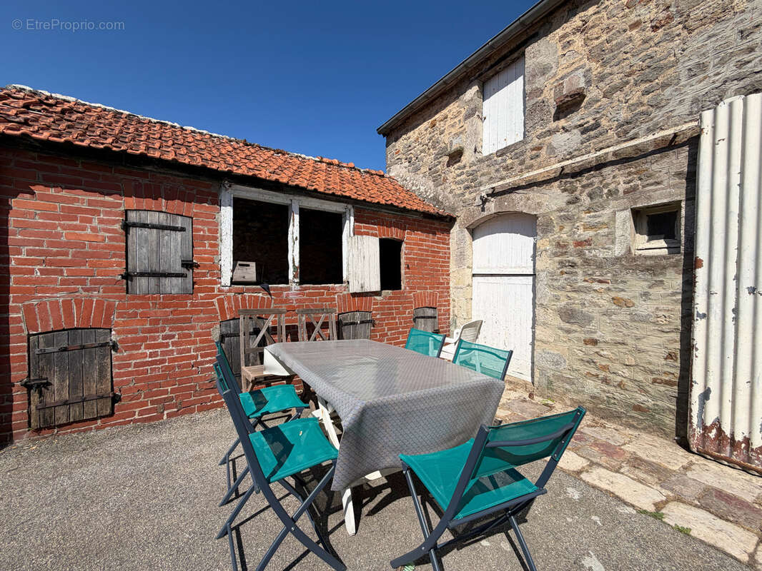 Maison en pierre - dépendances et jardin - photo 19