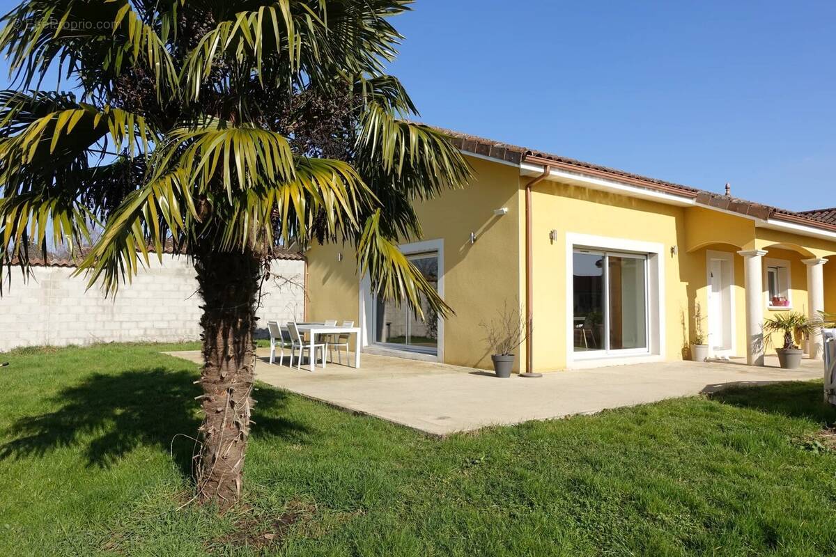 Maison à LA CHAPELLE-DE-GUINCHAY