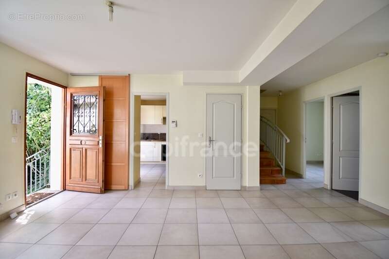 Maison à BURES-SUR-YVETTE