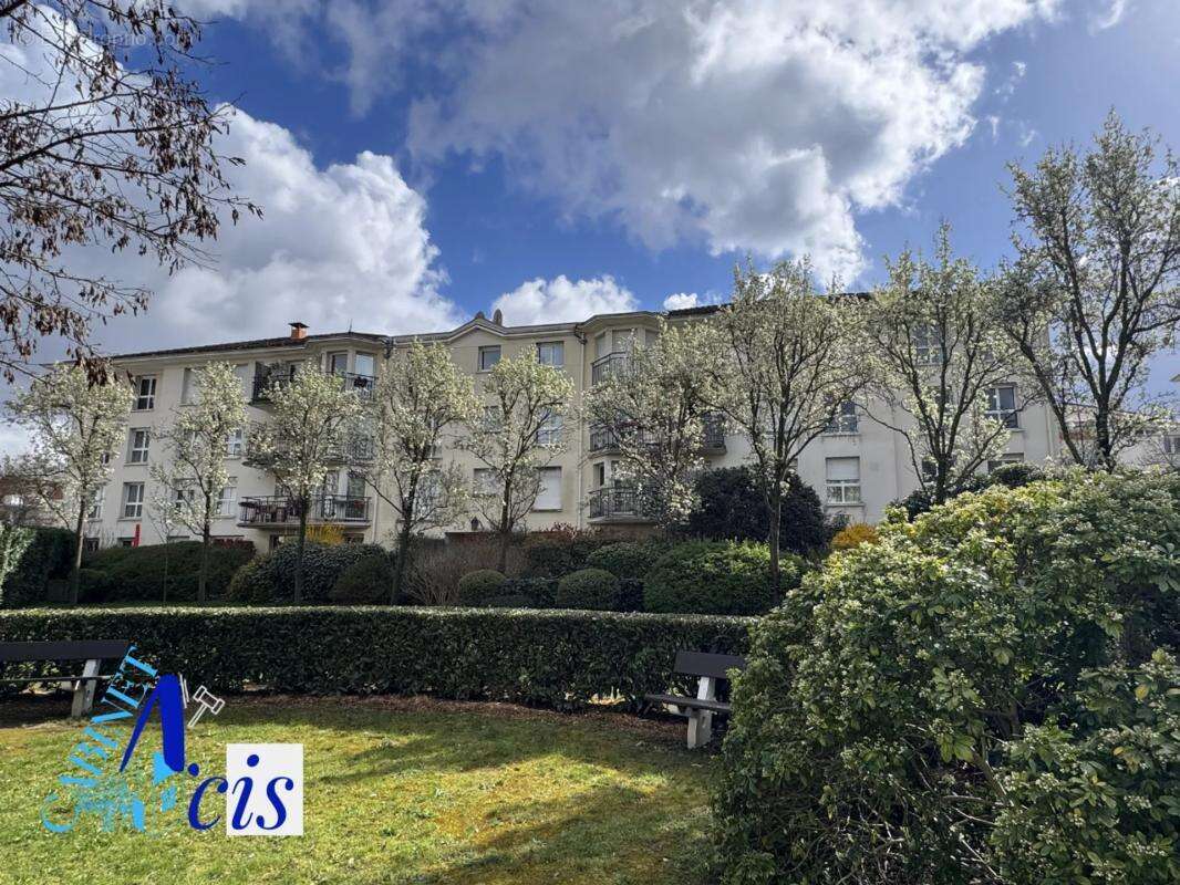 Appartement à NANTERRE