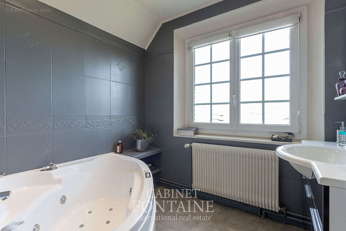 Maison à BRETEUIL