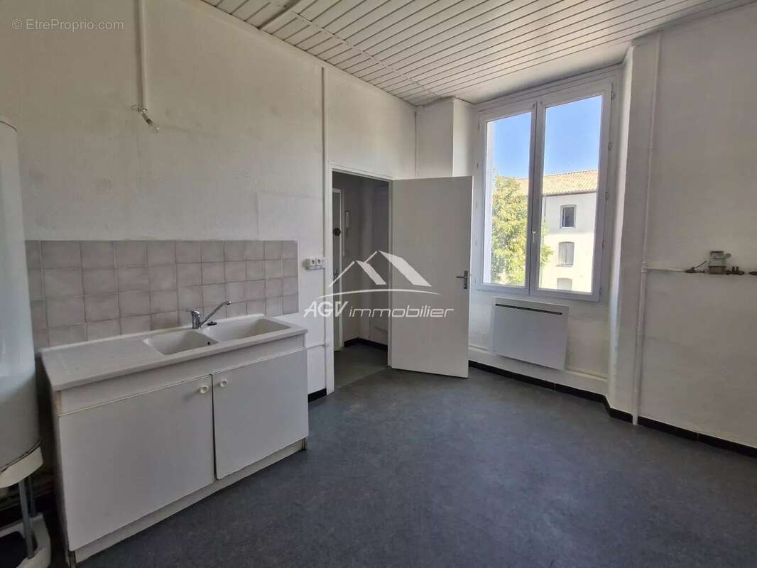 Appartement à MOLIERES-SUR-CEZE
