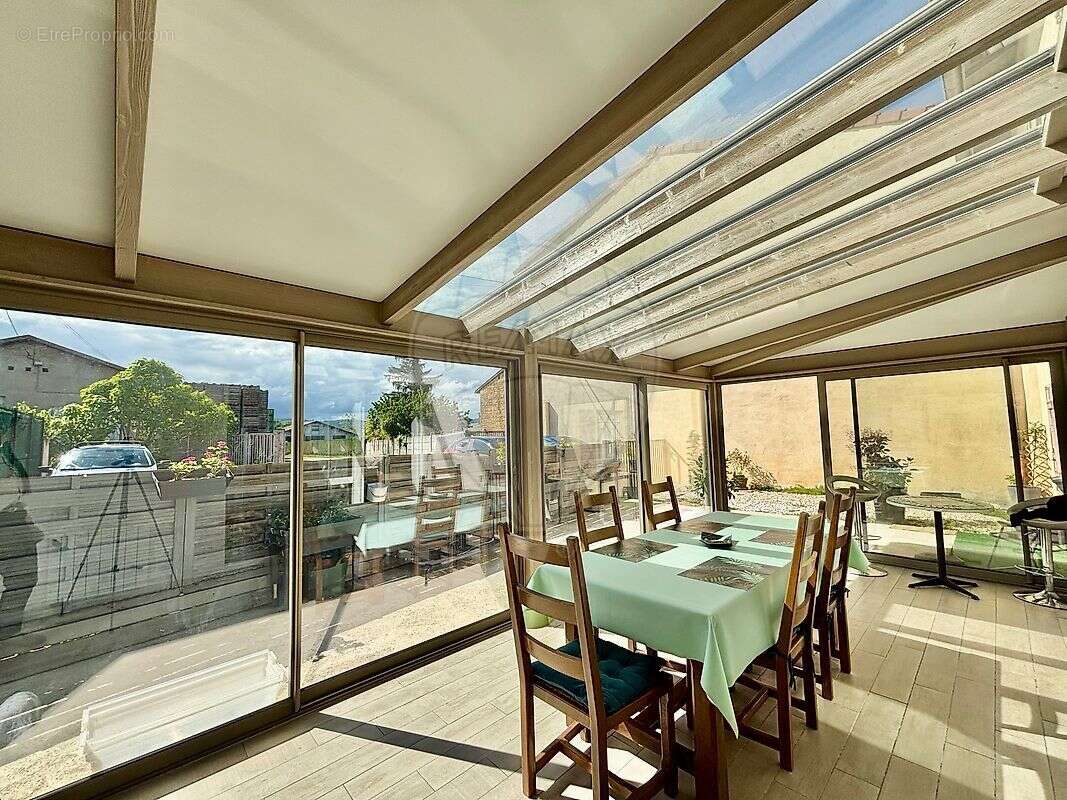 Appartement à LES CHERES