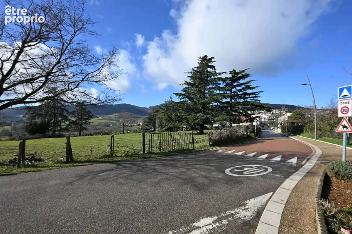 Jolie terrain avec vue pour accueillir tous vos projets de vie ! - photo 7