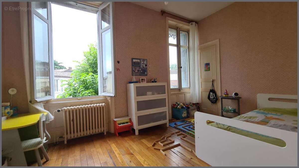 4 chambres et 1 bureau. Garage - photo 8