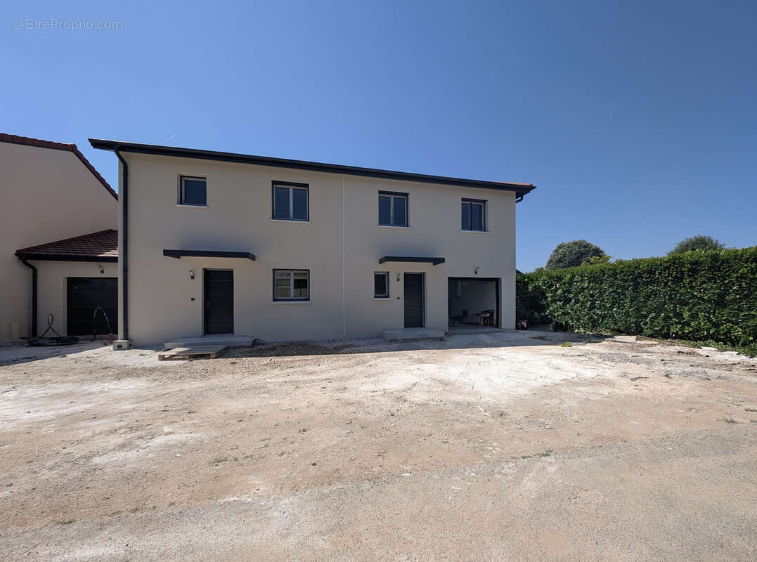 Maison à CHATEAU-GAILLARD