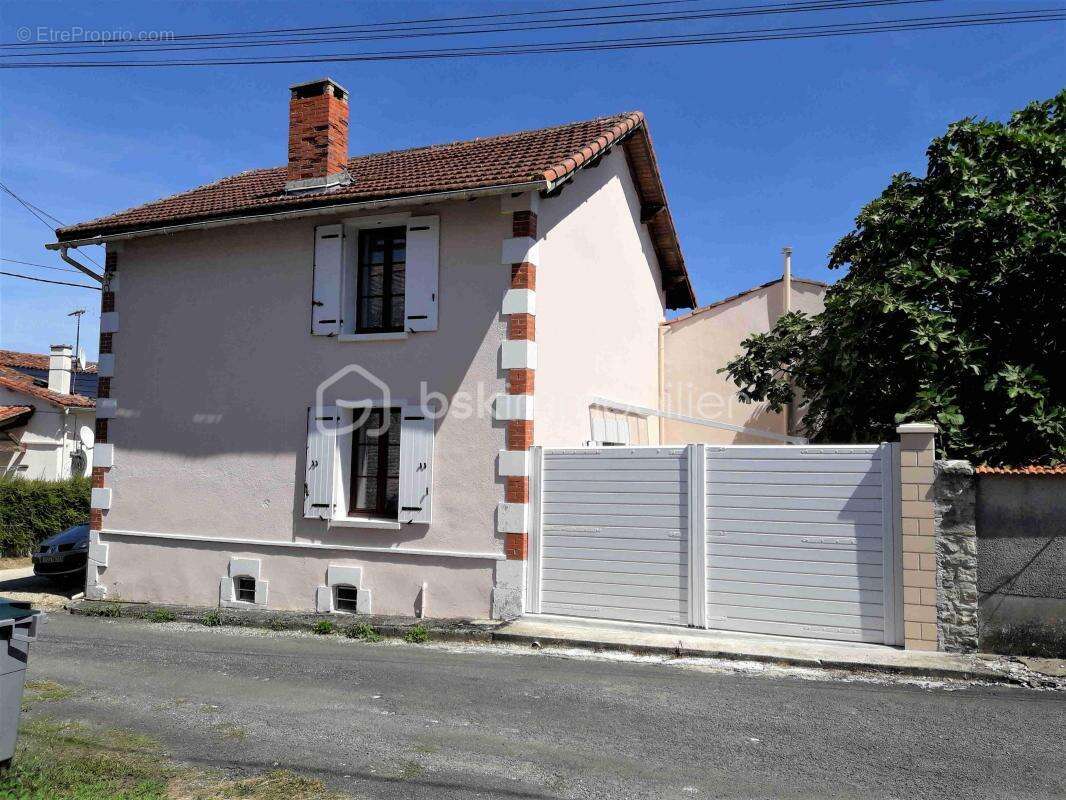 Maison à VINAX
