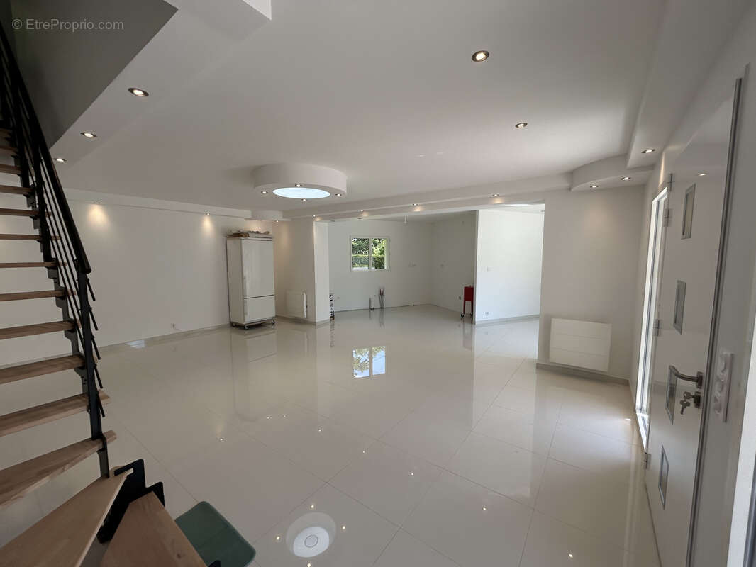 Maison à GIMEL-LES-CASCADES