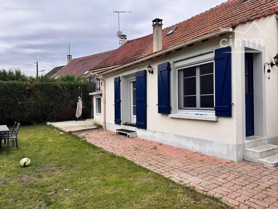 Maison à CONGIS-SUR-THEROUANNE