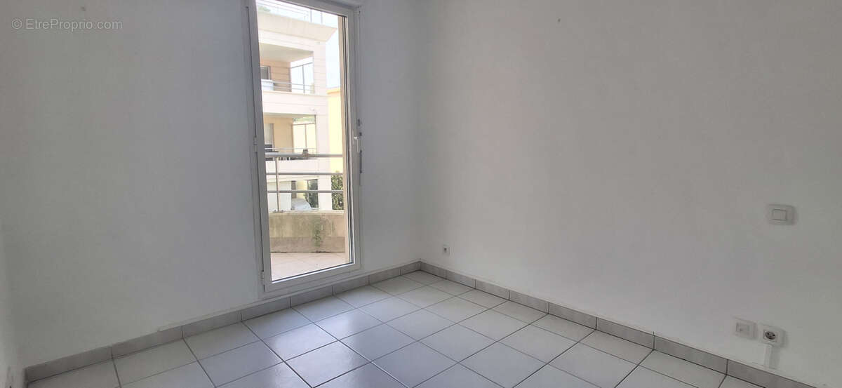 Appartement à VALLAURIS