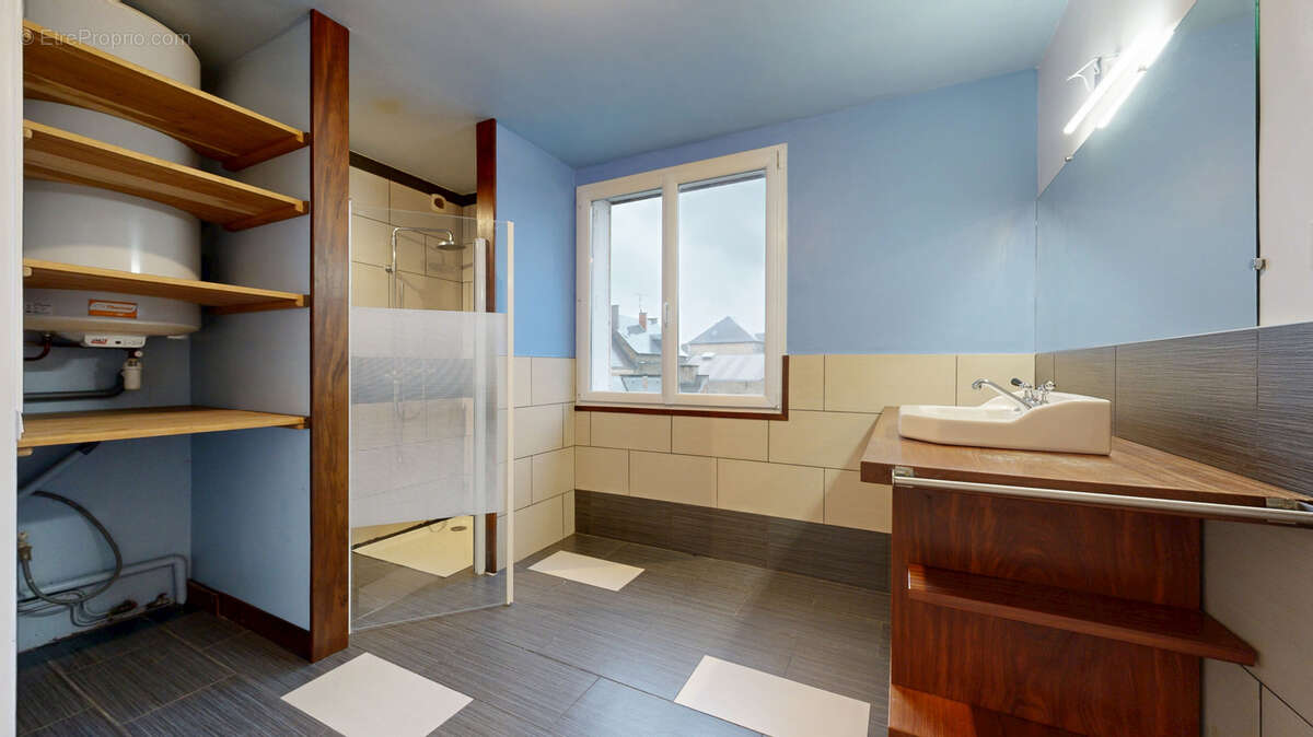 Maison à SAINT-HILAIRE-DU-HARCOUET